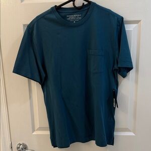Banana Republic Men's Teal Short Sleeve Tee